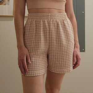 High Waist Houndstooth Shorts in Pink